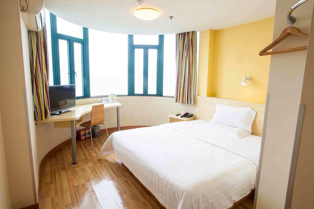 7Days Inn Zhuhai Hengqin Changlong Wanzai Port Δωμάτιο φωτογραφία